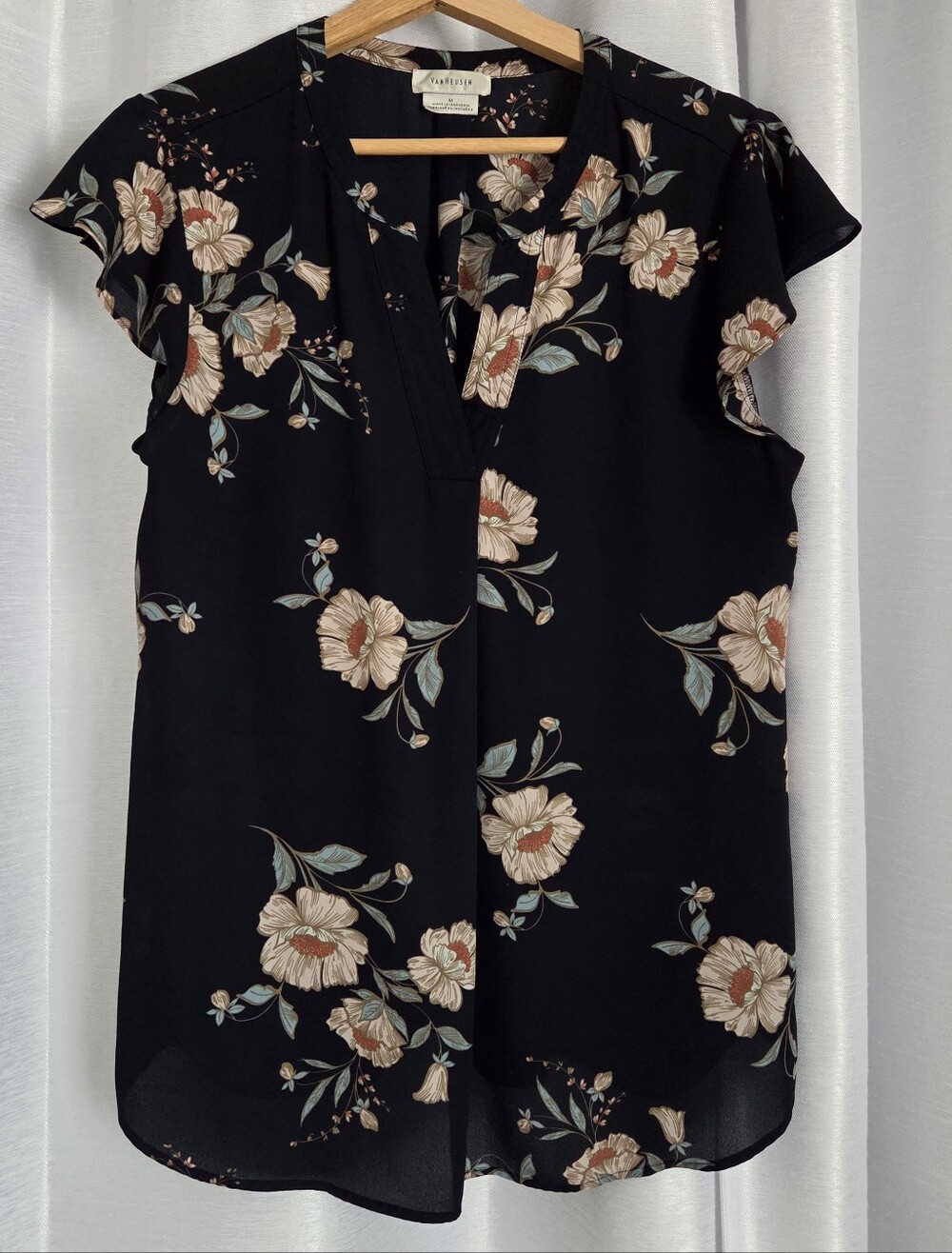 Navy and Floral Flutter-Sleeve V-neck Blouse M